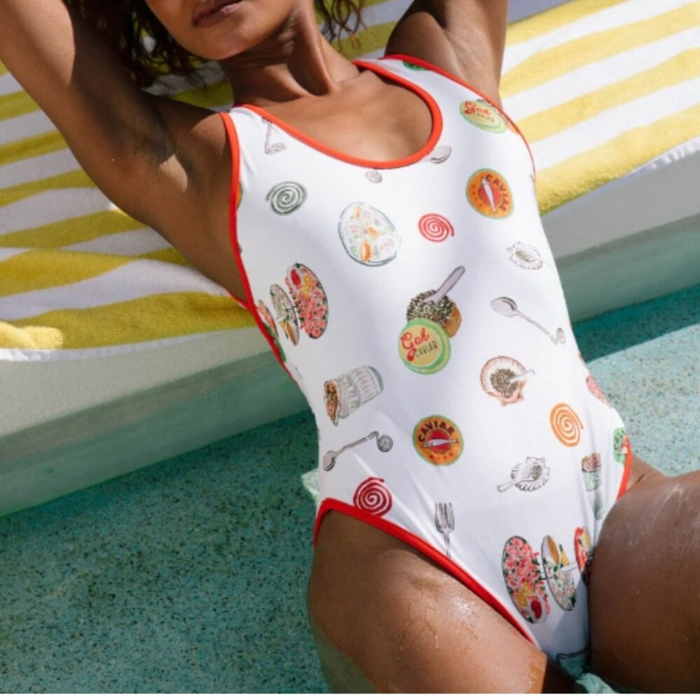 Bo One Piece - Caviar Dreams White Lisa Says Gah SMALL
